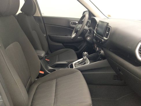 Used 2023 Hyundai Venue SE FWD image 21