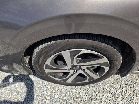 Used 2022 Subaru Legacy Limited AWD/4WD image 6