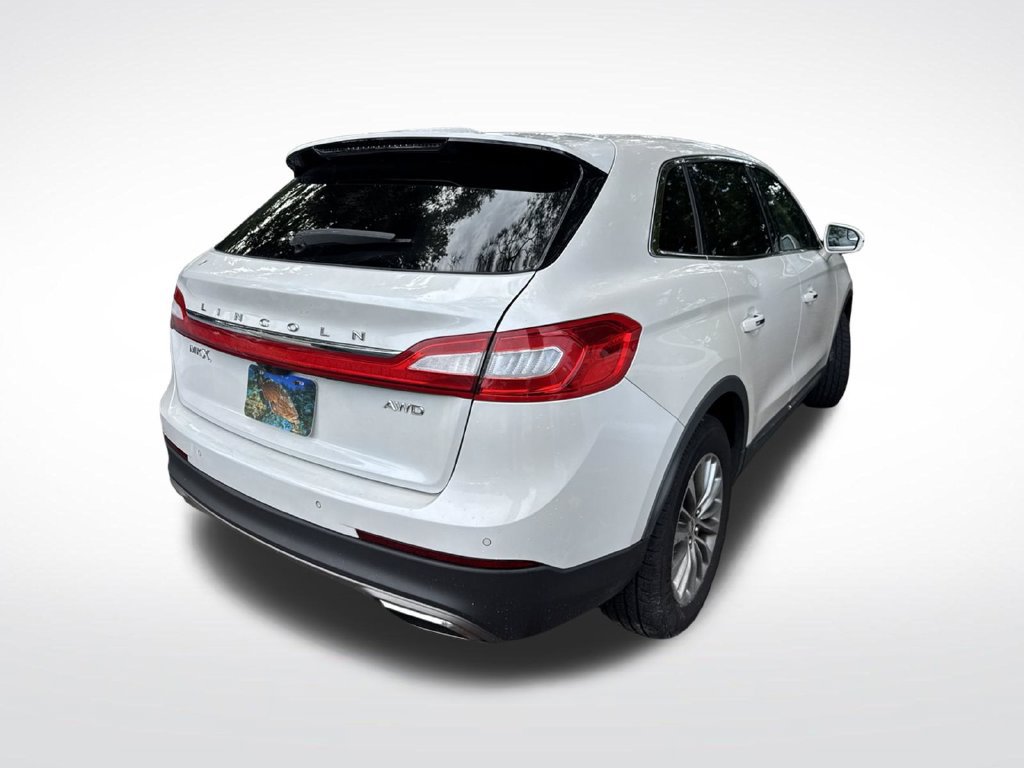 Used 2017 Lincoln MKX Select AWD/4WD image 5