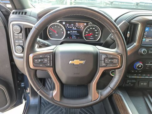 Used 2022 Chevrolet Silverado 1500 High Country w/ Safety Package II AWD/4WD image 25