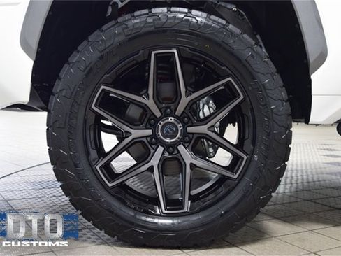 Used 2024 Toyota Tundra Limited image 24