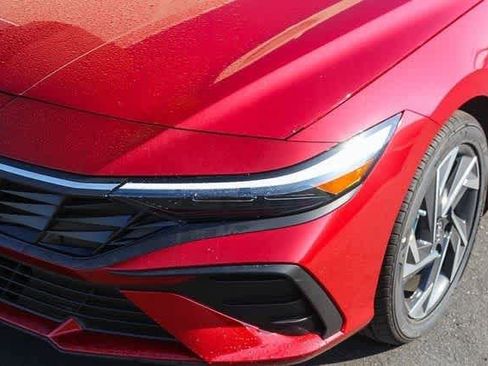 Certified 2025 Hyundai Elantra Sport w/ Cargo Package FWD image 10