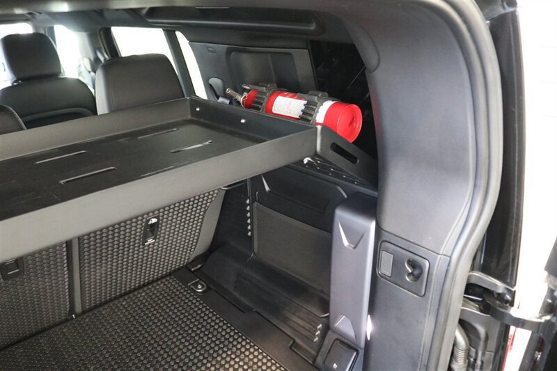 Used 2023 Land Rover Defender 110 S AWD/4WD image 57