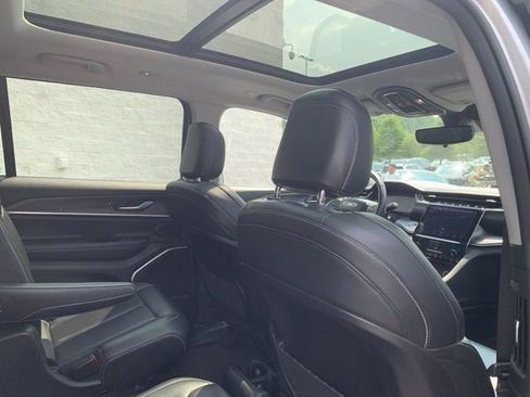 Used 2022 Jeep Grand Cherokee L Limited image 47