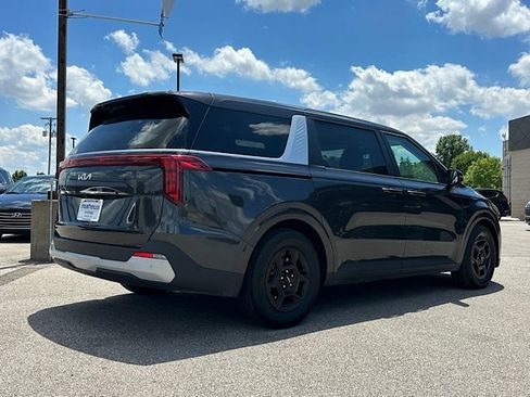 Used 2026 Kia Carnival FWD image 7