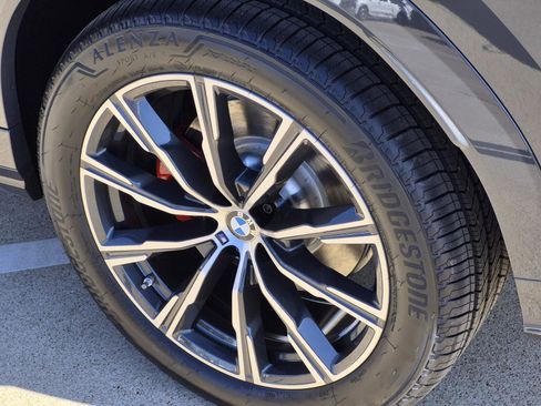 New 2026 BMW X6 xDrive40i w/ Executive Package image 7