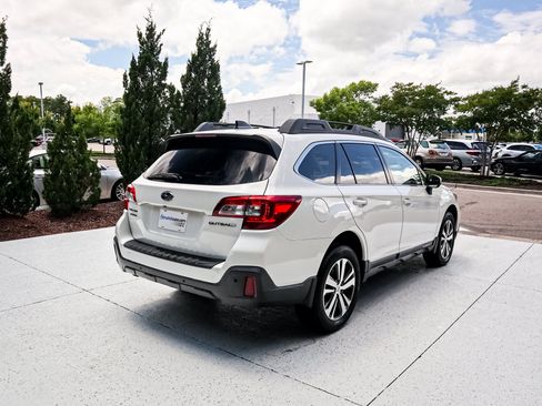 Used 2019 Subaru Outback 2.5i Limited AWD/4WD image 10
