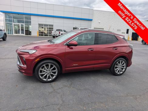 Used 2024 Buick Encore GX Avenir w/ Avenir Convenience Package FWD image 4
