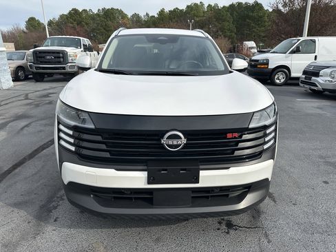 Used 2025 Nissan Kicks SR image 2