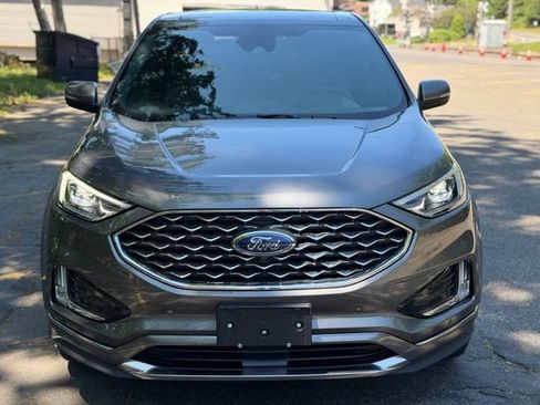 Used 2022 Ford Edge Titanium w/ Equipment Group 301A AWD/4WD image 2