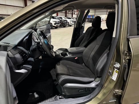 Used 2022 Subaru Outback Premium image 14