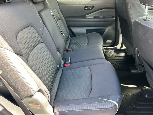 Certified 2024 Nissan Pathfinder S FWD image 22