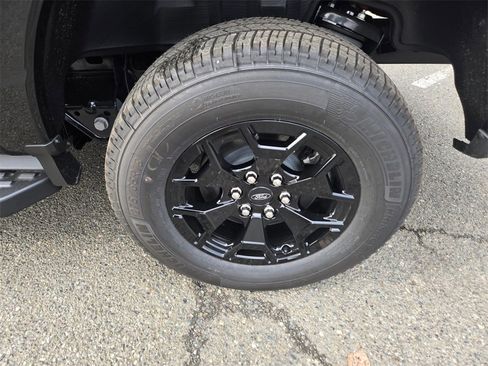 New 2025 Ford F150 Lightning XLT image 9