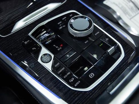 New 2026 BMW X5 M60i image 21