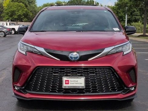 Certified 2022 Toyota Sienna XSE AWD/4WD image 4
