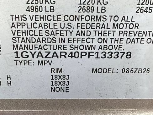 Used 2023 Cadillac XT4 Luxury w/ Cold Weather Package FWD image 34