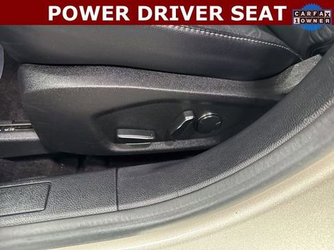 Used 2017 Ford Fusion Energi SE image 4