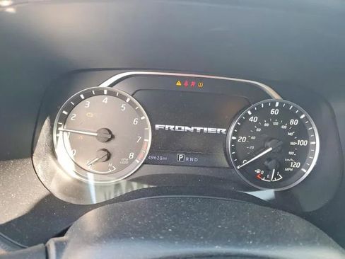 Used 2022 Nissan Frontier SV image 9