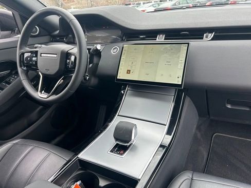 Used 2024 Land Rover Range Rover Evoque S image 36