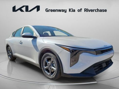 Used 2025 Kia K4 FWD image 1