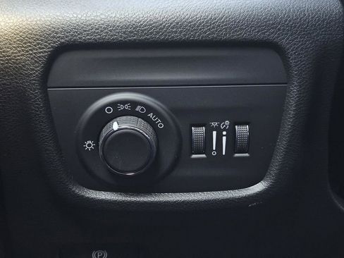 New 2025 Jeep Grand Cherokee Laredo image 26