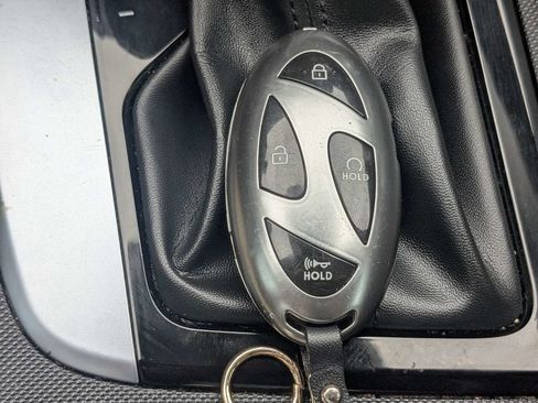 Used 2024 Hyundai Elantra SEL FWD image 32