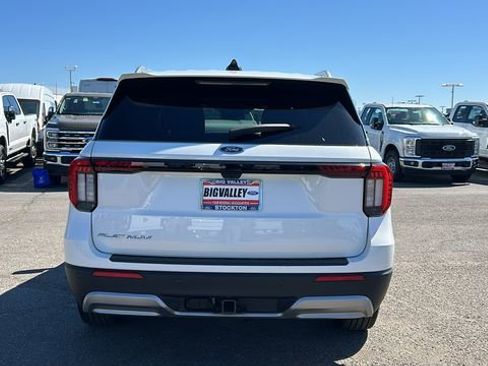 New 2026 Ford Explorer Platinum image 4