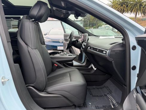 Used 2024 Cadillac Lyriq Sport w/ LPO, Floor Liner Package AWD/4WD image 41