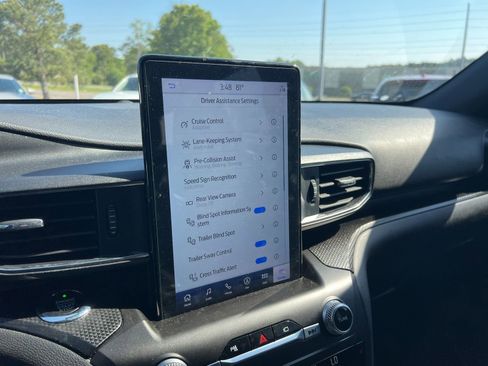 Used 2020 Ford Explorer ST w/ Premium Technology Package image 11