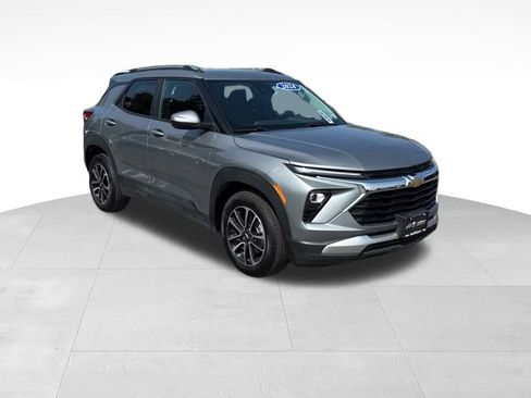 Used 2024 Chevrolet TrailBlazer LT w/ LT Cold Weather Package image 10