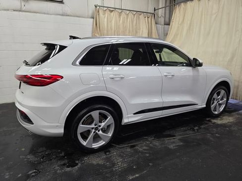 Used 2025 Audi Q5 Premium Plus w/ Premium Plus AWD/4WD image 7
