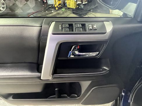 Used 2024 Toyota 4Runner SR5 Premium w/ SR5 Premium Package image 18