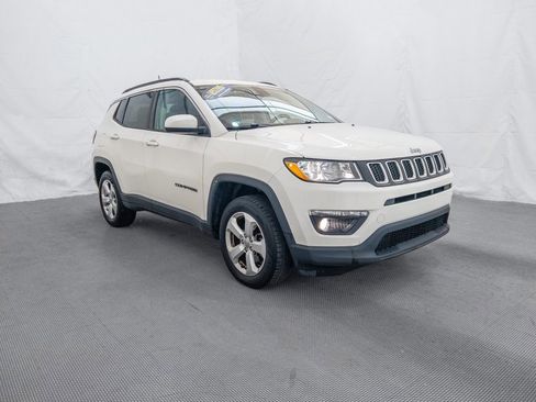 Used 2018 Jeep Compass Latitude w/ Popular Equipment Group image 3