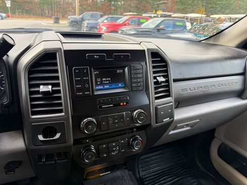 Used 2018 Ford F550 4x4 Crew Cab Super Duty image 36