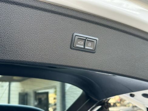 Used 2019 Audi Q5 2.0T Premium Plus w/ Premium Plus Package image 23