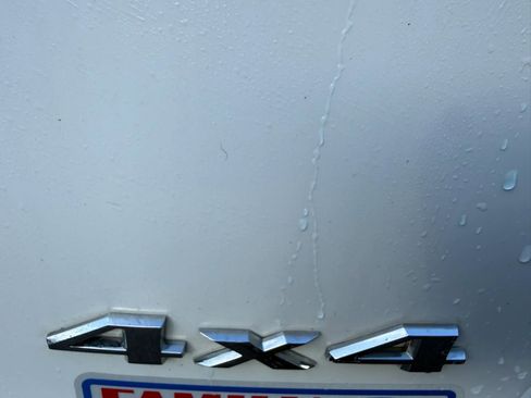 Used 2019 Jeep Cherokee Limited image 11