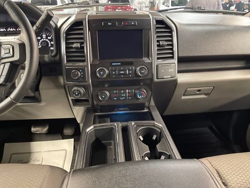 Used 2020 Ford F150 XLT w/ Equipment Group 302A Luxury AWD/4WD image 19