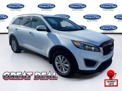 Used 2017 Kia Sorento LX w/ LX Convenience Package