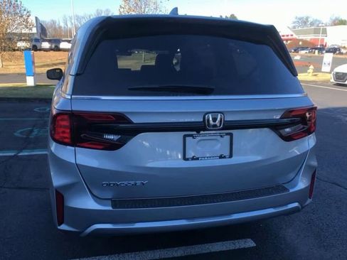 New 2026 Honda Odyssey EX-L image 8