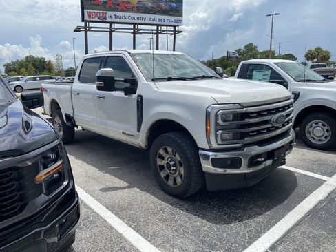 Used 2023 Ford F250 Lariat w/ Lariat Ultimate Package AWD/4WD image 3