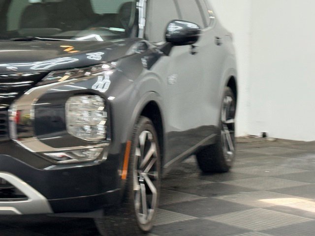 Used 2025 Mitsubishi Outlander 4WD Plug-In Hybrid image 5