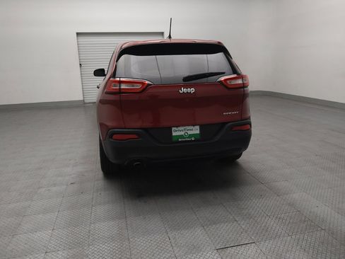 Used 2015 Jeep Cherokee Sport FWD image 6