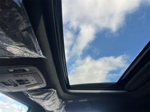 New 2026 Toyota Sienna Platinum image 18