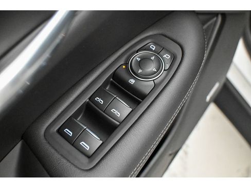 Used 2020 Cadillac XT5 Luxury FWD image 30