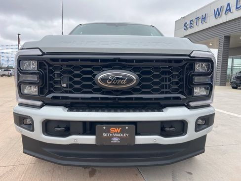 New 2026 Ford F350 Lariat w/ Black Appearance Package AWD/4WD image 13