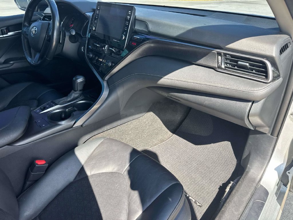 Used 2021 Toyota Camry XSE FWD image 16