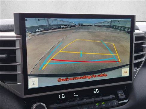 Used 2025 Toyota Tundra Limited AWD/4WD image 9