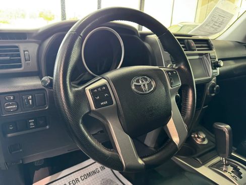 Used 2012 Toyota 4Runner Limited AWD/4WD image 22