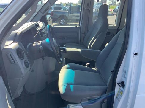 Used 2009 Ford E-150 and Econoline 150 Wagon image 9