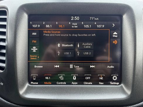 Used 2020 Jeep Compass Trailhawk w/ Cold Weather Group AWD/4WD image 18